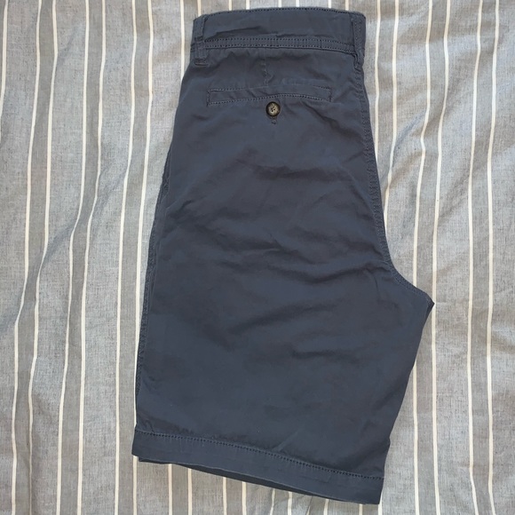 Men’s Khaki Shorts - Picture 2 of 3